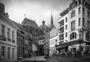 Aachen Ausblick auf den Dom sw